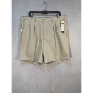 Dockers Khaki Golf Shorts Beige Pleated men's 40 Tee Pocket Soft Lightweight New